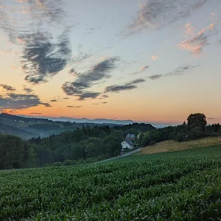 Ursteirerhof - Familie Kerschbaumer Bed & Breakfast Paalsdorf