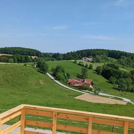 Bed & Breakfast Ursteirerhof - Familie Kerschbaumer *